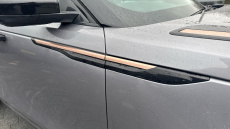 Land Rover Range Rover Velar 2.0 D200 R-Dynamic SE 5dr Auto Diesel Estate